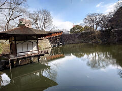 「紅葉渓庭園」とも呼ばれる紅葉の名所だそうです。
