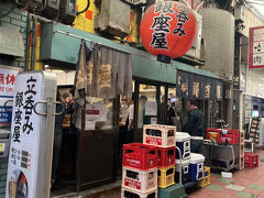JＲ天満駅すぐの銀座屋へ。
やはり混んでいたもの少し待っただけで入ることが出来た。