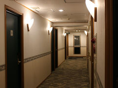 東横イン会津若松駅前
ホテル近くのコンビニで飲み物など買って、１２階の部屋へ