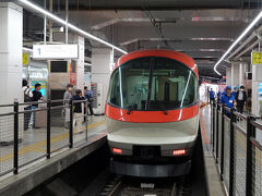 翌日は、京都駅から特急で奈良へ。

改札近くのトイレのほかに、特急が発着する１番ホーム上にもトイレがありました。