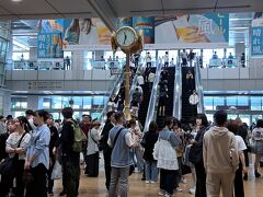 食後。銀の時計を横目に、、、