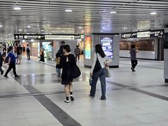 台北駅に着いて、地下鉄を乗り換える。
4日前まで3日間滞在した台北旅行で使った悠々カードが、まだ数百円分残っている。台北で交通電子カードの悠々カードは必須だ。エアポート線以外のMRTはカードタッチ方式では乗車できない。