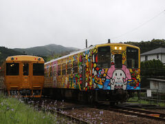 普通列車と交換