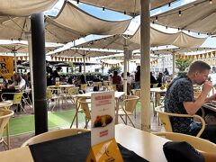 広場の一角にあった、ビール博物館なるお店