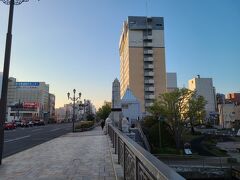 15:55　釧路駅からホンの数分でドーミーインPREMIUM釧路に到着。