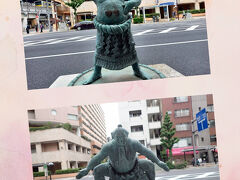 国技館通りの力士像