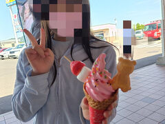 うふ、いちご。さんでデザートタイムとなりました。