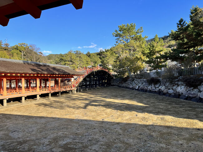 鳥居まで歩けるほど水が引いていたのは良かったけれど海に浸かった神社を見てみたかった。