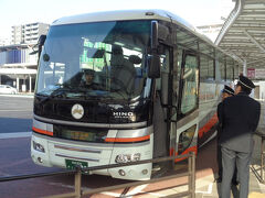 奈良交通のバス西大寺を経由し西ゲートへ
土日祝のみ運転