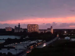 お部屋からの夕焼け空。。。