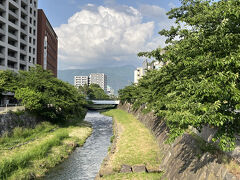 女鳥羽川