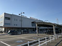 旅の始まりは今回も富山空港からです。
羽田トランジット、空港で国際線のチケットも発券され
ジャカルタまでの荷物も預けられます。