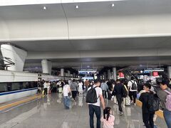 11:30杭州東駅に到着。Alipayを上海から杭州に変更して無事に通過できた。杭州は浙江省になる