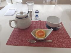 21世紀美術館のカフェで“かなざわ美人プレート”のチーズスフレと加賀棒茶