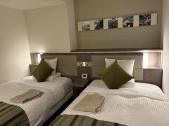 今日のホテルはマイステイズホテル名古屋栄です。上下別のパジャマなのが嬉しいです。