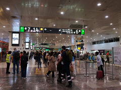 バルセロナ(Barcelona-Sants)に到着。