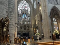 　朝はまだ空いていなかったセント・ミッシェル大聖堂にもう一度行ってみました、
