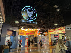 7日目
今日は実質的に最終日です。
明日は朝早くに出発するので！
車でやって来たのはMGMグランド
歩いてでも来られるのですが、今日から天気が回復し気温が急上昇したので車で来ることにしました。