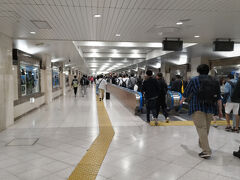 東京駅にて　京葉線に乗り換えました