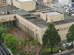 様々な文化的な催しが行われます。