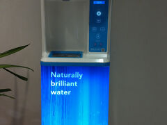 ホテル内にウォーターサーバーがあったので、水を買ったのは初日だけで、あとはこちらを利用させてもらいました。ありがたい！