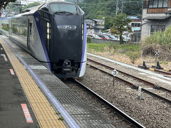 今回は自家用車ではなく、大月駅からかいじ号と京葉線で幕張に向かいます。電車なら飲酒も可能ですしね！
まずは東京駅まで向かいます