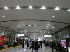　きっぷは東京まで準備していたのですが、品川駅に鉄道グッズ店ができたというニュースを思い出し、急遽手前で降りてみました。
　2003年に新幹線の駅が増設され、はや25年。今回、はじめての下車です。