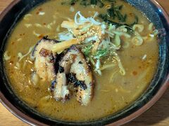 あったまる～。
カレーラーメンうまー。