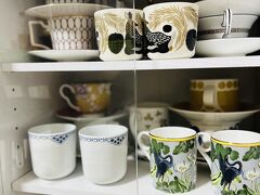 帰り道にアウトレットに寄って、カップを２セットゲット