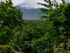 ハーブ庭園旅日記へ

ここは富士山がキレイに見えるスポット

だけど、当日は残念ながら半分隠れていました