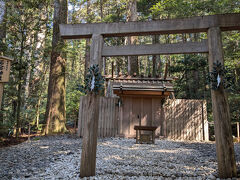 若宮神社を参拝します。