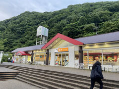 鮎沢サービスエリアです。2回目のトイレ休憩場所です。