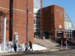 まずは駅から歩いて１０分ほどのかまくら館へ。

この建物の一部のささやかな横手についての資料館です。