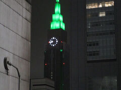 見た事ある風景。。また来ちゃった、バスタ新宿。

本日は、夢洲へ向かいます～。関西万博に行くんだ～い。

前持って調べて、マイボトルとコンビニでパンとか

おにぎりとか持参。会場ではありつけそうにない。

今日は長丁場なんで、空気で膨らますクッションも

完備～。いざ！！