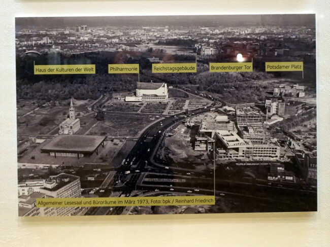 図書館訪問の楽しみ、ベルリン州立図書館の入り方 / 再び映画