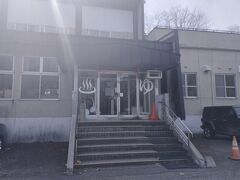 お風呂に入る　いい雰囲気の温泉宿です