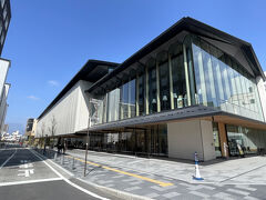 松本市の博物館。以前は松本城公園にありましたが、観光バスの駐車場だった場所に移転していました。