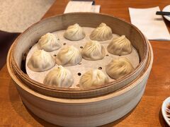 小籠包はおかわりして2皿も食べてしまった。街角の台湾グルメ美味しいんだけど、やはり王者の貫禄。お店もきれいだし、スタッフ新設だし。日本語通じるし！