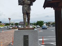 道の駅にのみやで休憩。
いちごの最盛期は終わっていて残念。
ジャム用1キロ1100円の苺は有りました。