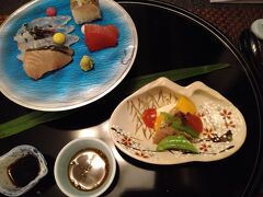 夕食の前菜。お刺身美味しかった。