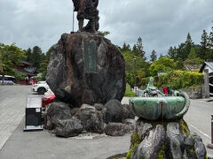 勝道上人の銅像