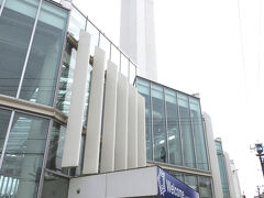 五稜郭タワー
　全高　９８ｍ　展望２階高さ　９０ｍ