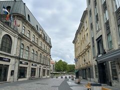 朝早いので誰もいない・・・