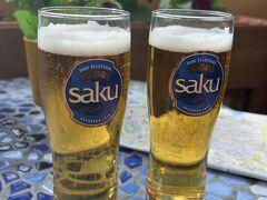 エストニアのビールSAKUにて再会を祝う