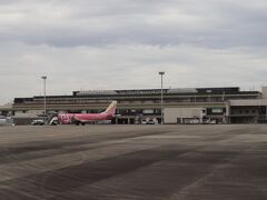 定刻より早く小牧空港へ到着

11:18には駐機場近くにいました