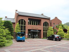 クラブハリエ 近江八幡日牟禮ヴィレッジへ

店舗前に専用の駐車場がありました