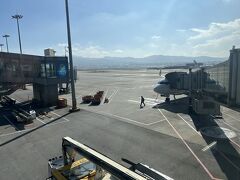 おおかたの予想を裏切って機内ではジュースが配られただけでしたが、無事昆明空港に到着