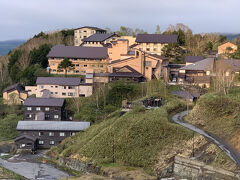 遊歩道から見た日進館全景。複雑な作り、慣れるまでは館内で迷子になります。
