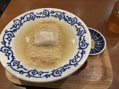 豚そば月や 福岡空港店