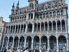「王の家」と呼ばれる建物ですが 実際に王様が住んだことはない とのこと。
